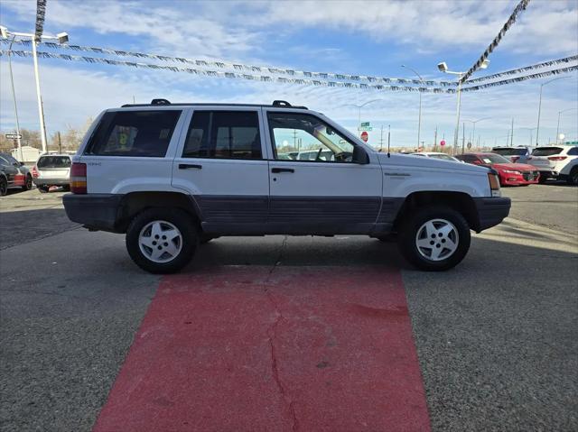 used 1995 Jeep Grand Cherokee car, priced at $3,977