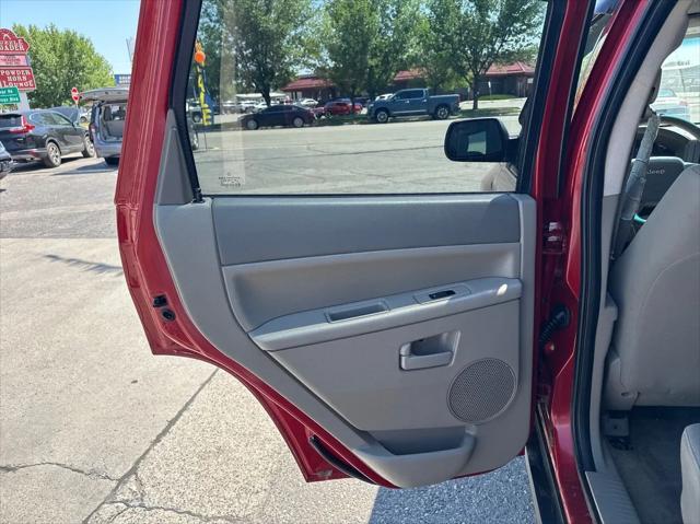 used 2006 Jeep Grand Cherokee car, priced at $5,977