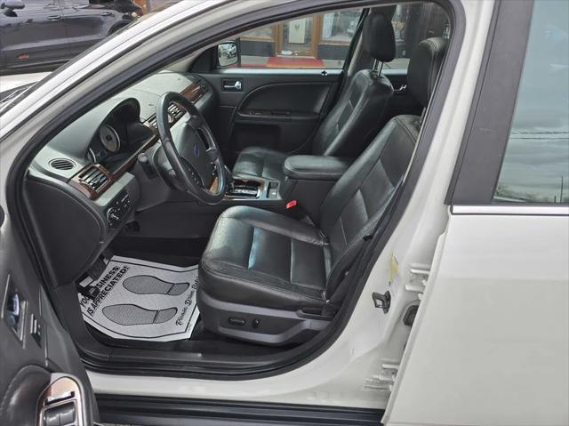 used 2009 Ford Taurus car, priced at $7,777