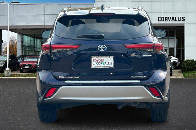 used 2021 Toyota Highlander Hybrid car, priced at $37,000