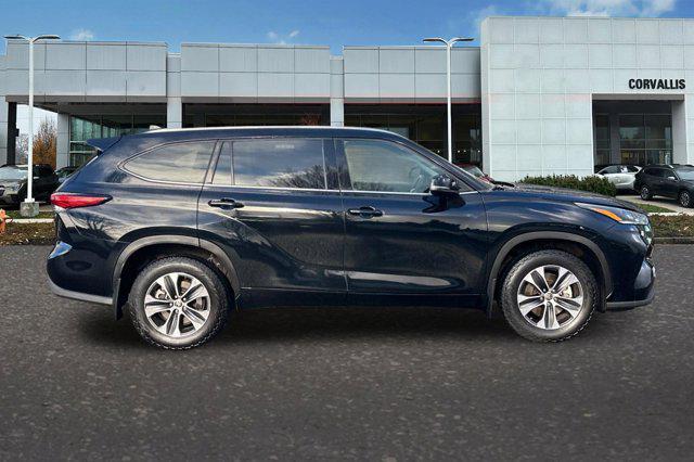 used 2021 Toyota Highlander car, priced at $34,750