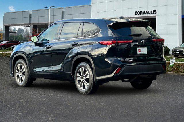 used 2021 Toyota Highlander car, priced at $34,750