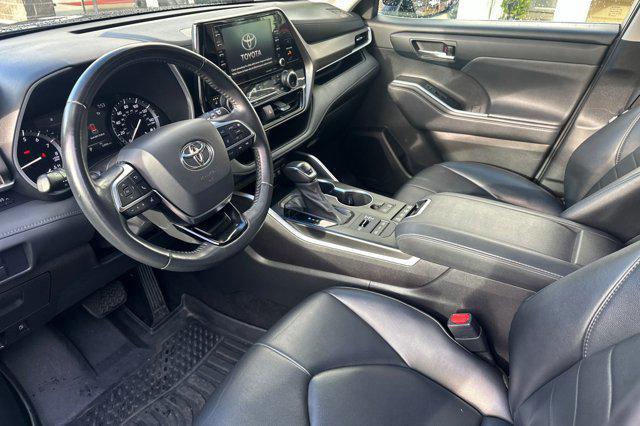 used 2021 Toyota Highlander car, priced at $34,750