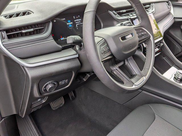 new 2025 Jeep Grand Cherokee car, priced at $41,528