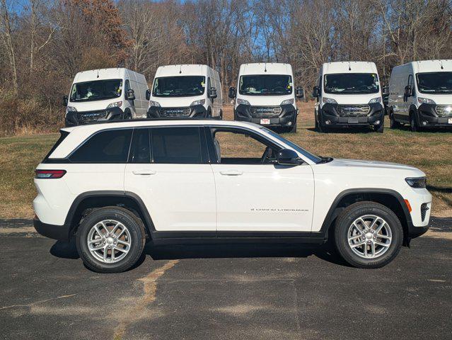 new 2025 Jeep Grand Cherokee car, priced at $42,587