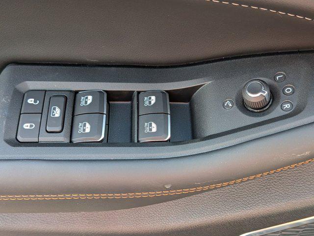 new 2025 Jeep Grand Cherokee car, priced at $63,365