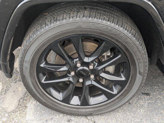 used 2022 Jeep Grand Cherokee car, priced at $32,900