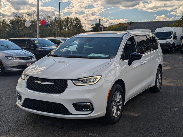 new 2025 Chrysler Pacifica car, priced at $49,035