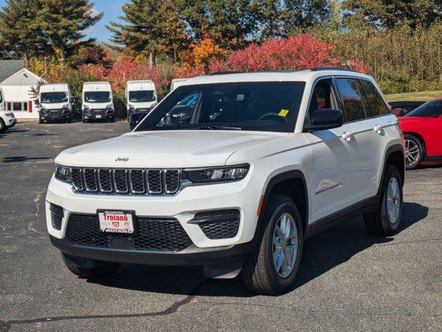 new 2025 Jeep Grand Cherokee car, priced at $42,547