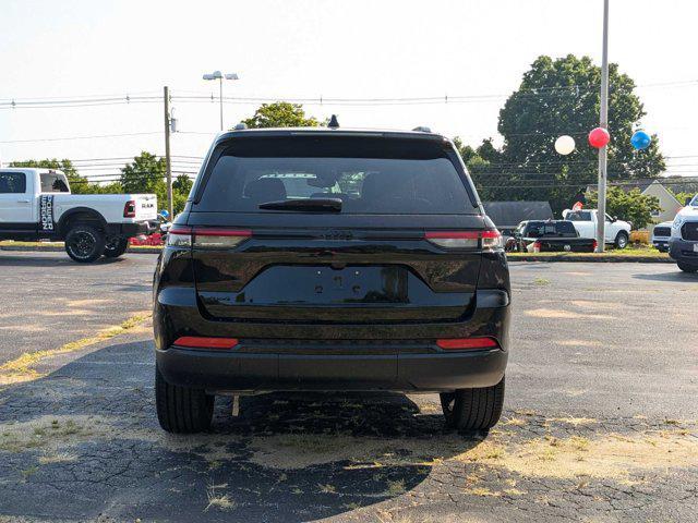 new 2024 Jeep Grand Cherokee car, priced at $47,900