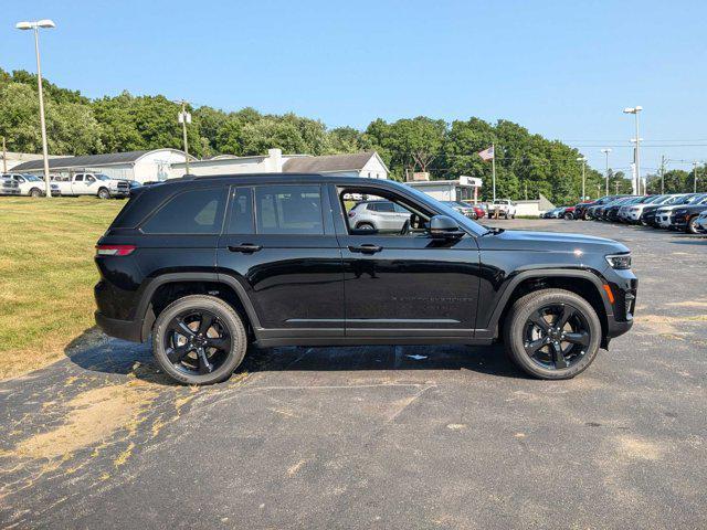 new 2024 Jeep Grand Cherokee car, priced at $47,900