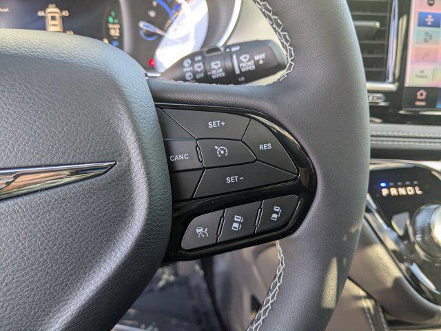 new 2025 Chrysler Pacifica Hybrid car, priced at $58,800