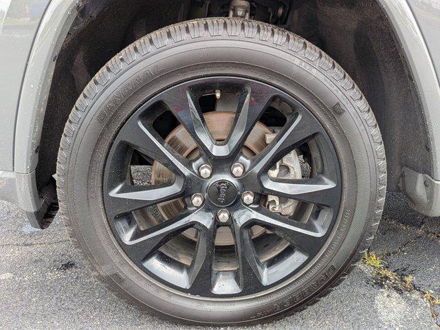 used 2022 Jeep Grand Cherokee car, priced at $30,900