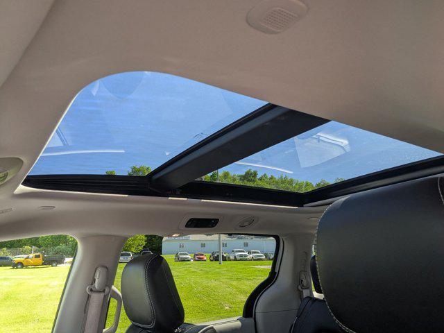 used 2022 Chrysler Pacifica car, priced at $34,500