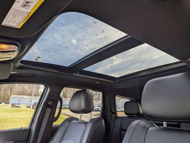 used 2022 Jeep Grand Cherokee car, priced at $27,900