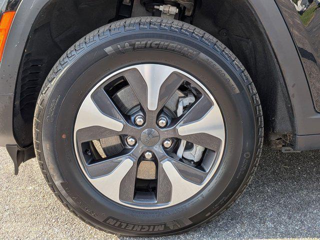used 2024 Jeep Grand Cherokee 4xe car, priced at $43,900