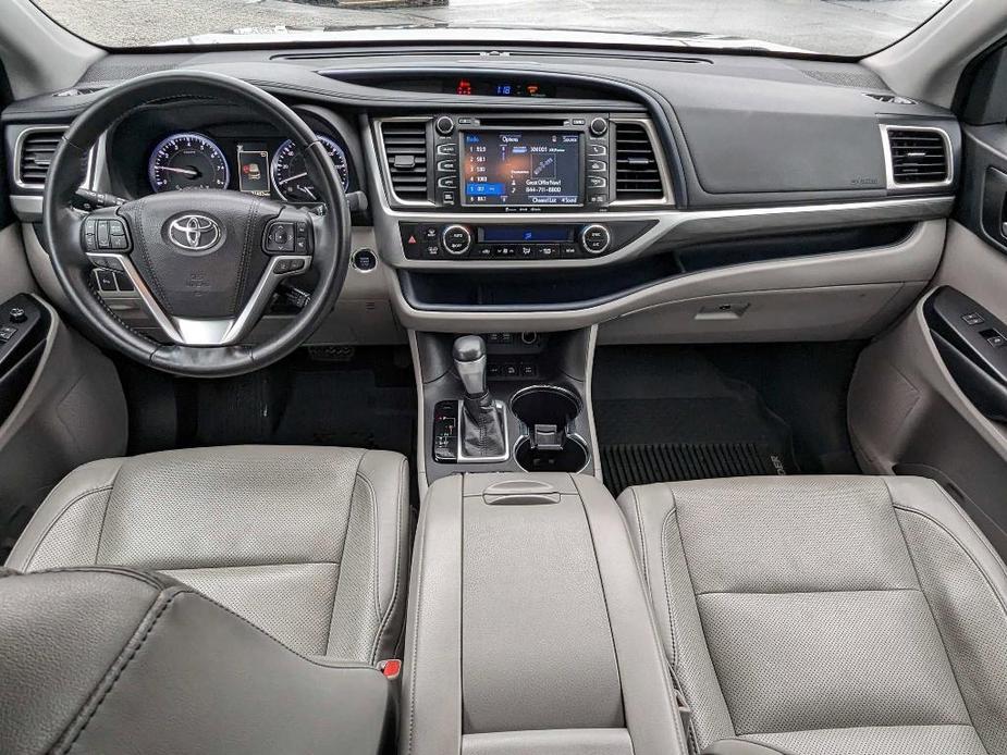 used 2018 Toyota Highlander car, priced at $28,900