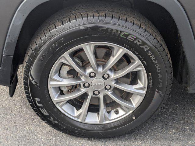 used 2022 Jeep Cherokee car, priced at $24,900