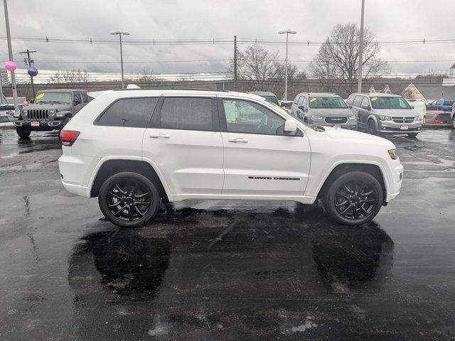 used 2022 Jeep Grand Cherokee car, priced at $31,900