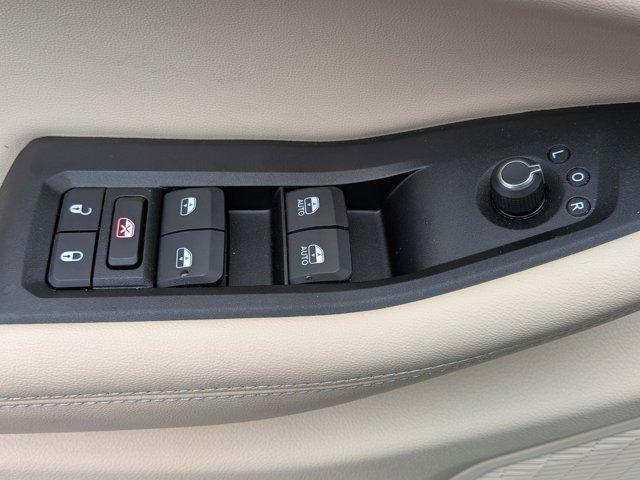 used 2024 Jeep Grand Cherokee car, priced at $44,500