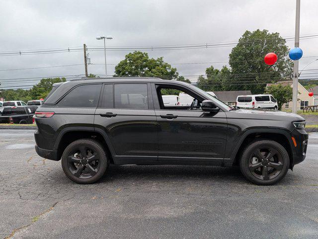 used 2024 Jeep Grand Cherokee car, priced at $44,500