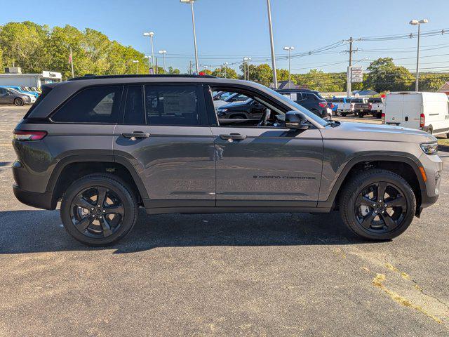 new 2025 Jeep Grand Cherokee car, priced at $51,639