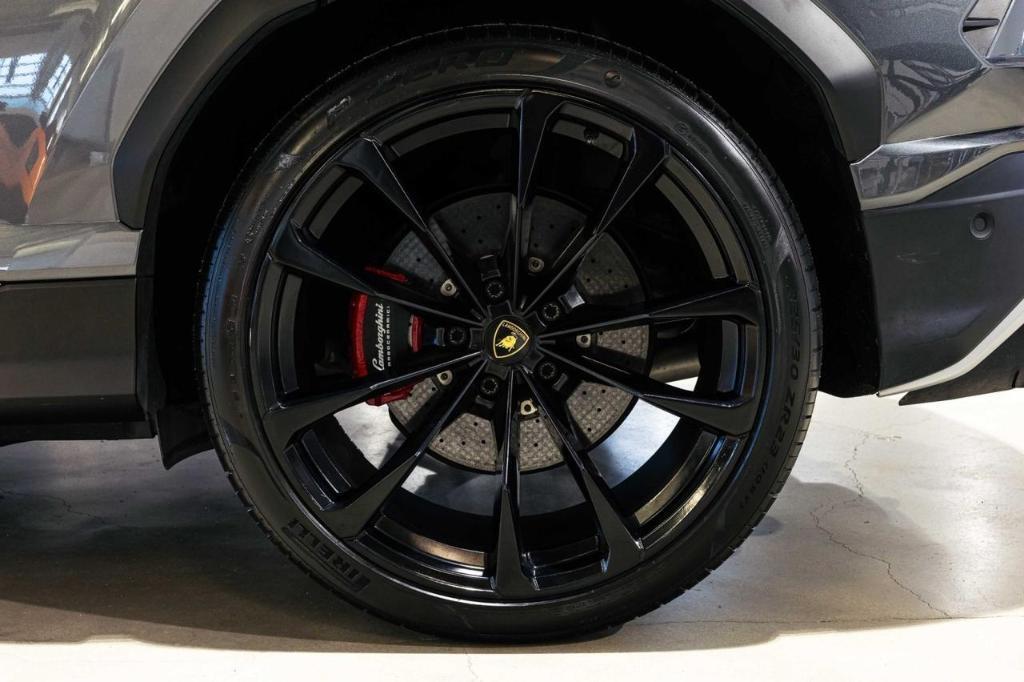 used 2019 Lamborghini Urus car, priced at $194,888