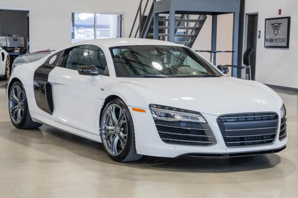 used 2014 Audi R8 car, priced at $137,777