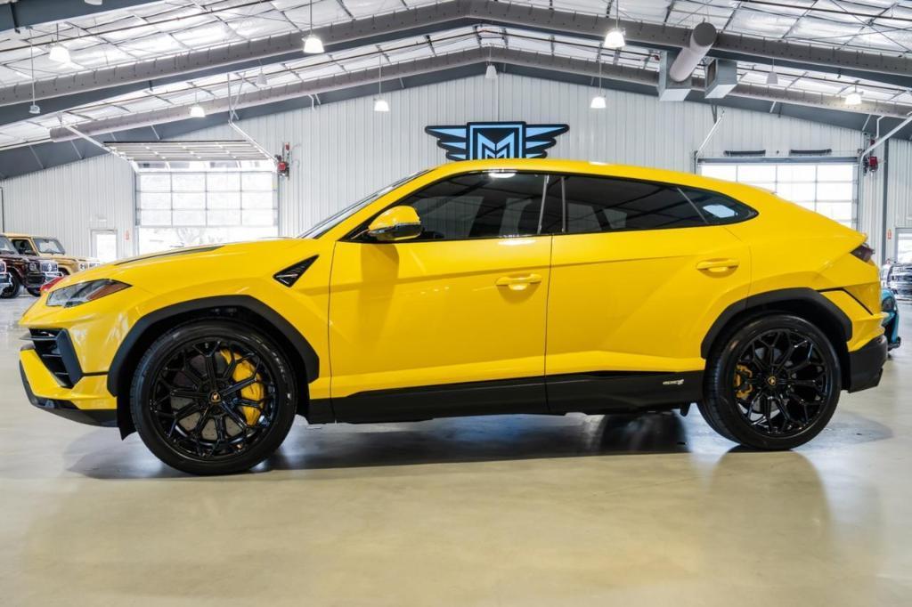 used 2024 Lamborghini Urus car, priced at $267,777