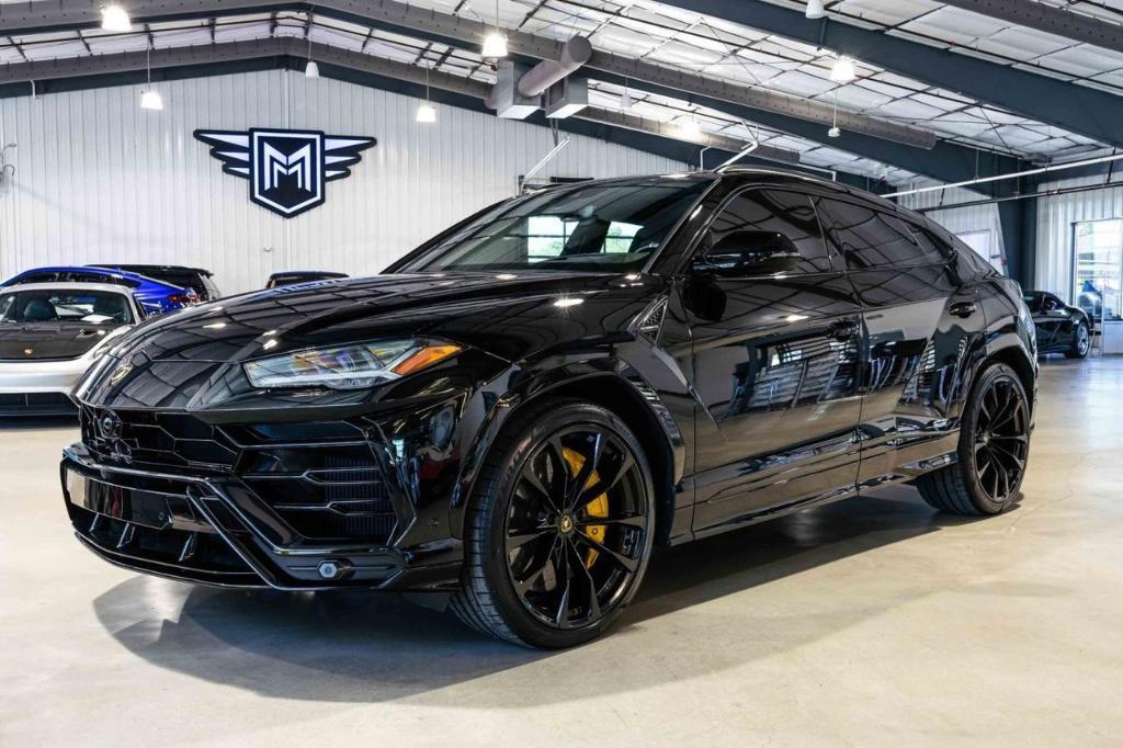 used 2021 Lamborghini Urus car, priced at $212,817
