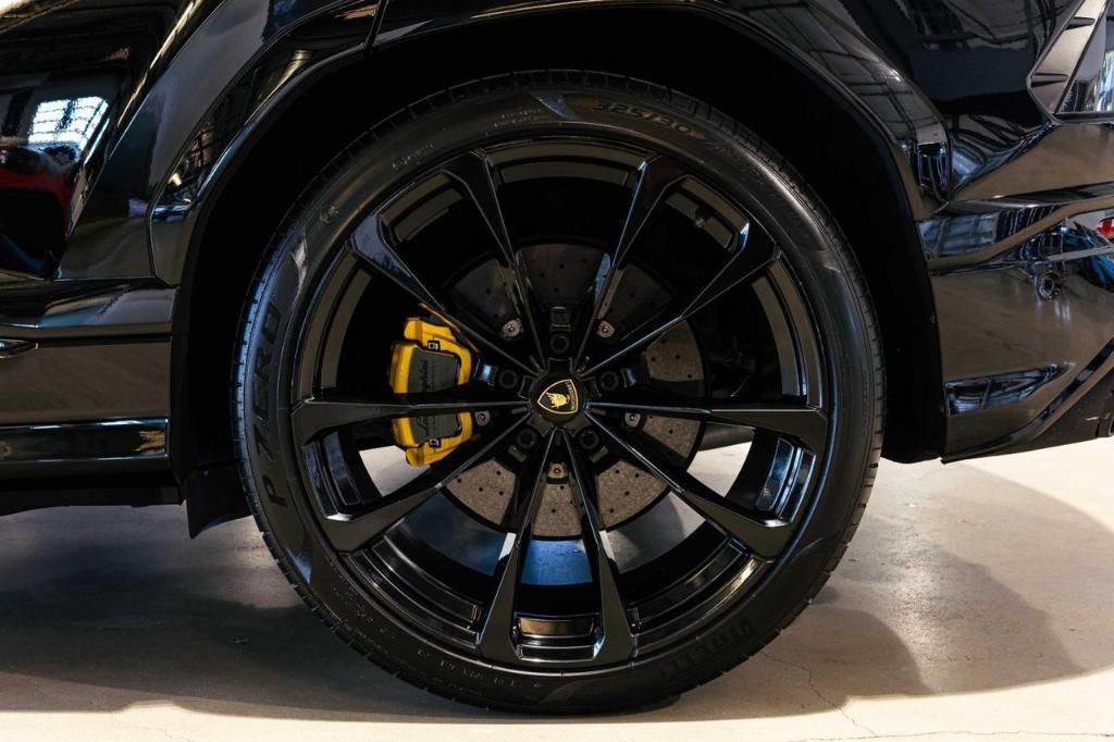 used 2021 Lamborghini Urus car, priced at $212,817