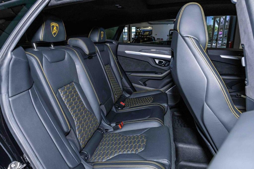used 2021 Lamborghini Urus car, priced at $212,817