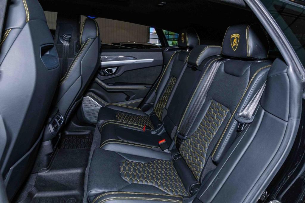 used 2021 Lamborghini Urus car, priced at $212,817