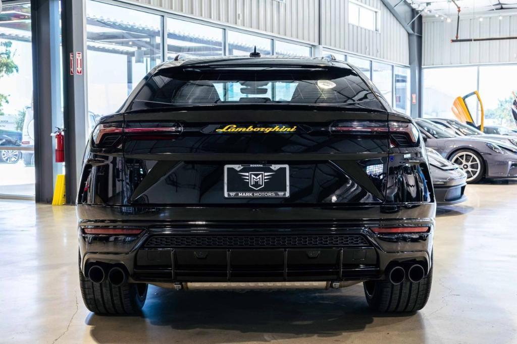used 2021 Lamborghini Urus car, priced at $212,817