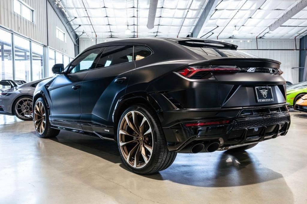 used 2023 Lamborghini Urus car, priced at $244,816