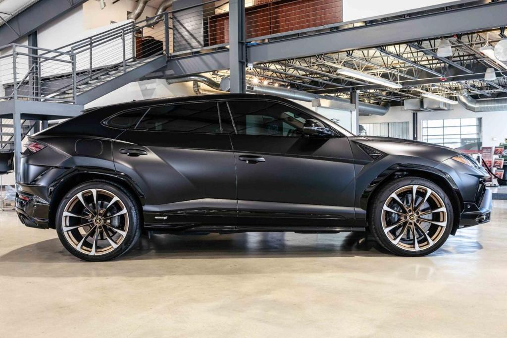 used 2023 Lamborghini Urus car, priced at $244,816