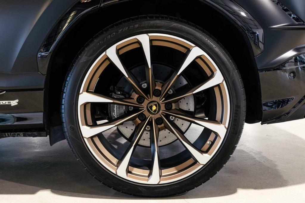 used 2023 Lamborghini Urus car, priced at $244,816