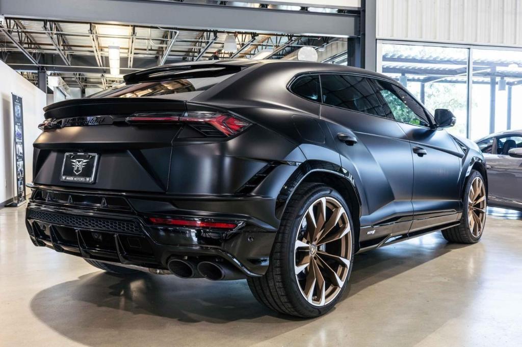 used 2023 Lamborghini Urus car, priced at $244,816