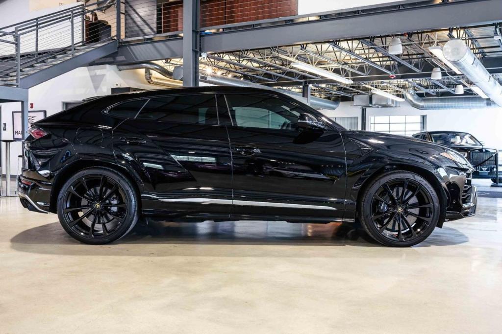 used 2021 Lamborghini Urus car, priced at $209,831