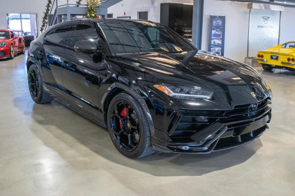 used 2023 Lamborghini Urus car, priced at $299,888