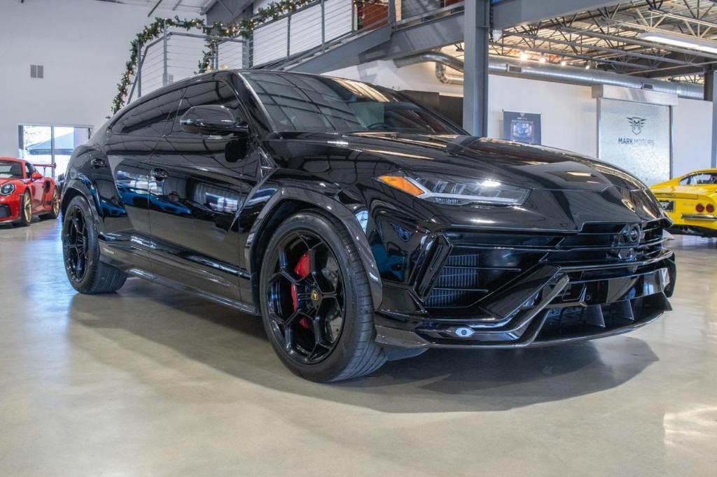 used 2023 Lamborghini Urus car, priced at $299,888