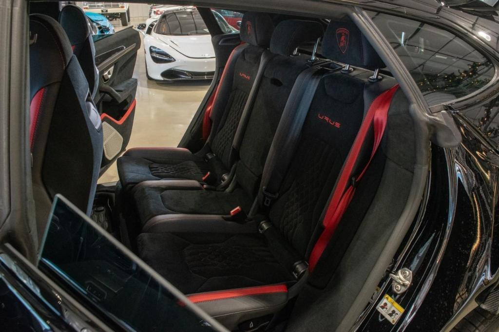 used 2023 Lamborghini Urus car, priced at $299,888