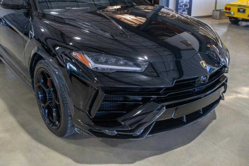 used 2023 Lamborghini Urus car, priced at $299,888