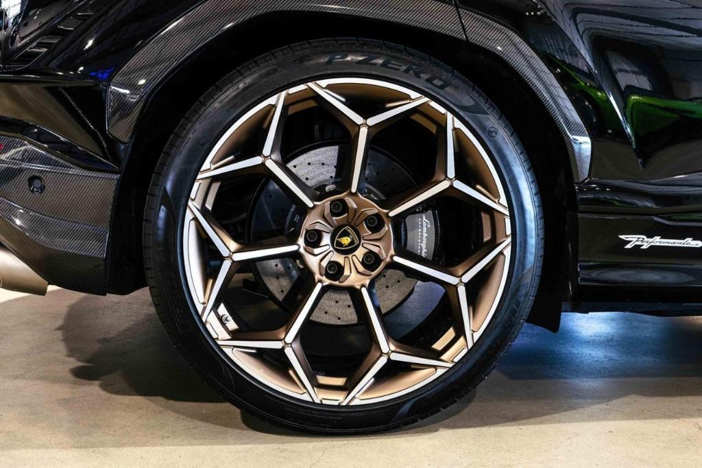 used 2024 Lamborghini Urus car, priced at $314,814