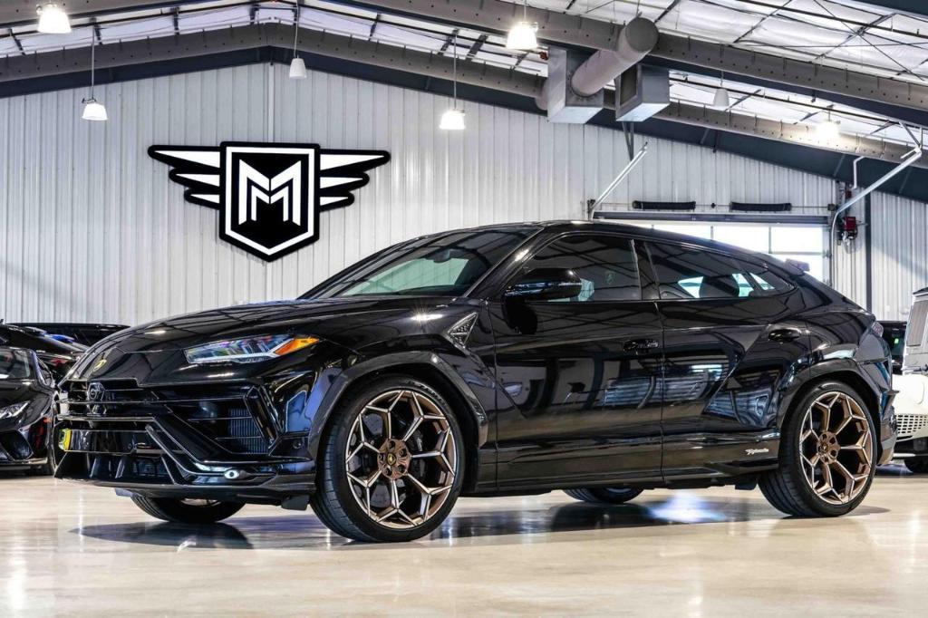 used 2024 Lamborghini Urus car, priced at $314,814