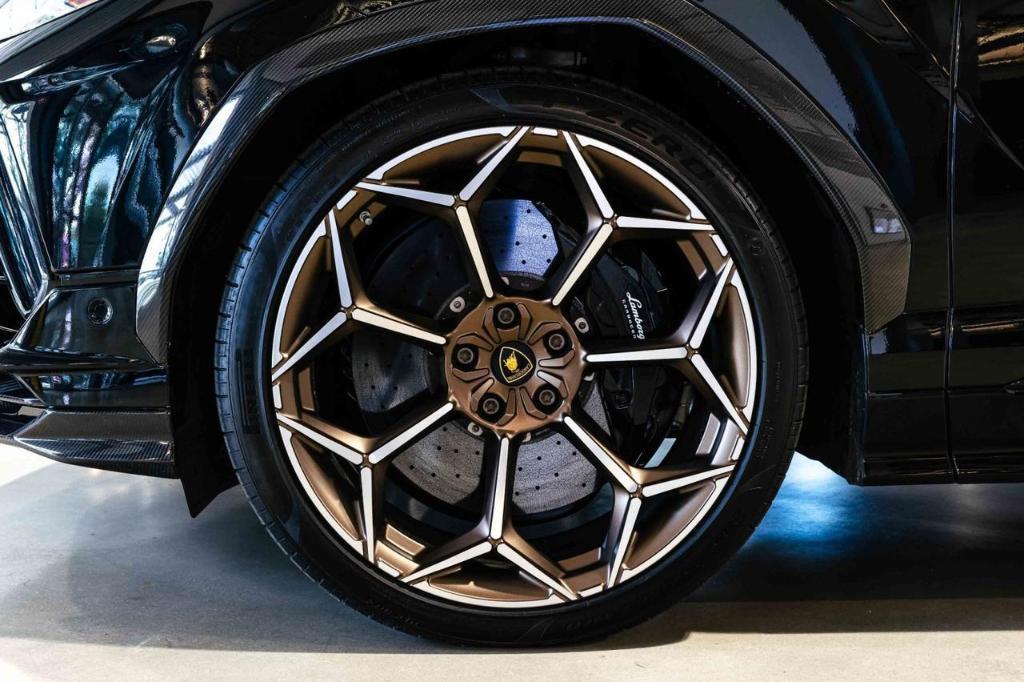 used 2024 Lamborghini Urus car, priced at $314,814