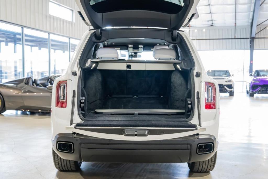 used 2021 Rolls-Royce Cullinan car, priced at $315,888