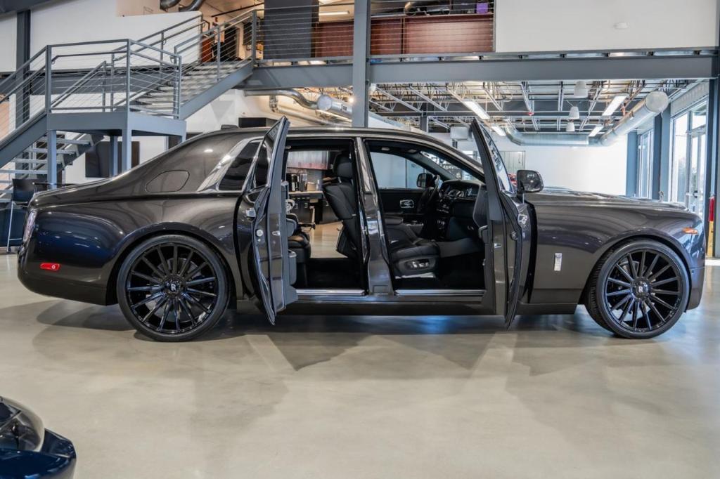 used 2019 Rolls-Royce Phantom car, priced at $379,888