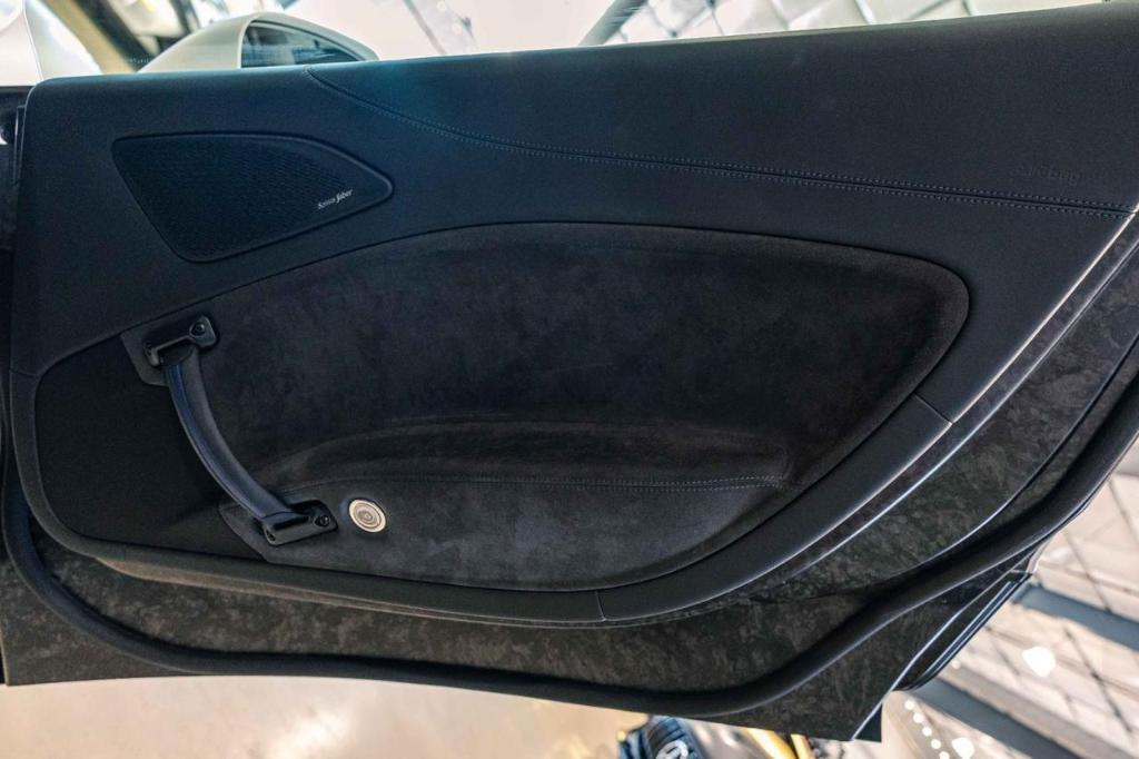 used 2022 Maserati MC20 car, priced at $174,918