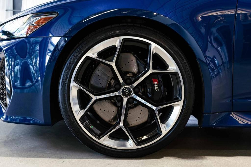 used 2024 Audi RS 6 Avant car, priced at $129,817